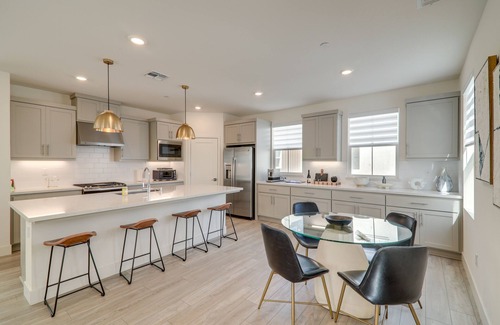 Newark House | Newark Retreat w/Home Gym, Grill, Bicycles + More