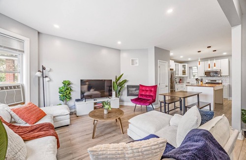 Forest Hill House | Newark's Famility Favorite Place for 18 guests