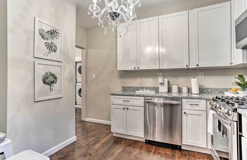 Weequahic House | Newark Townhome Near Airport - Pet Friendly!