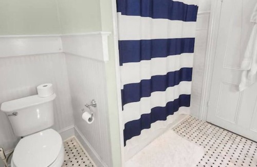 Chapin Cottage | Newberry Cottage - Steps to downtown