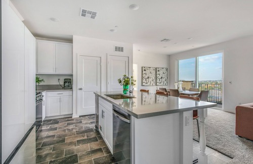 Lake Forest Condo | NewBuild cozy 3-bedroom condo in charming Mission Viejo