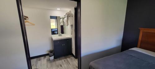 Newburgh Hotel | Newburgh Inn