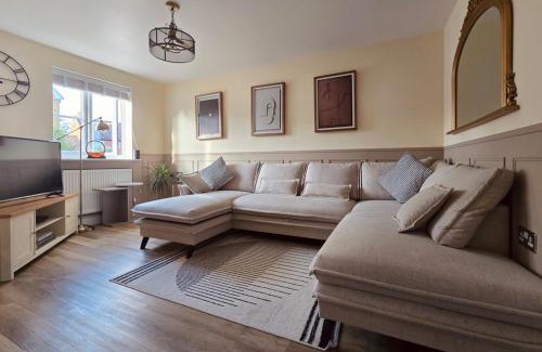 Plastow Green House | Newbury Garden Retreat
