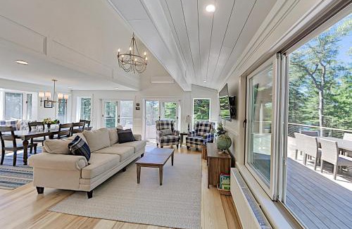 Newcastle House | Newcastle Lake House