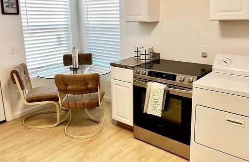 Lubbock House | NEW★Clean & Fresh★1BR/1BA★Unit B★100% Remodeled