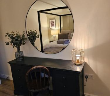 Barrow Gurney Apartment | Newditch Farm - BRS Airport
