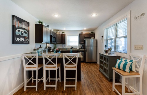 Lampe Cottage | Newer 2 Bedroom 1 Bathroom House - Sleeps 5 Queen bed , triple bunk bed