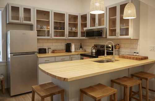 Green Lake Apartment | Newer 4 Bedroom Side by Side Apartments with a Deck