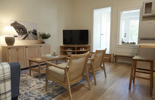 Green Lake Apartment | Newer 4 Bedroom Side by Side Apartments with a Deck