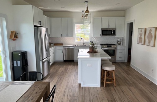 Sheridan charter Township Cottage | Newer build 3-bedroom cottage on peaceful Fremont Lake with AC, WiFi