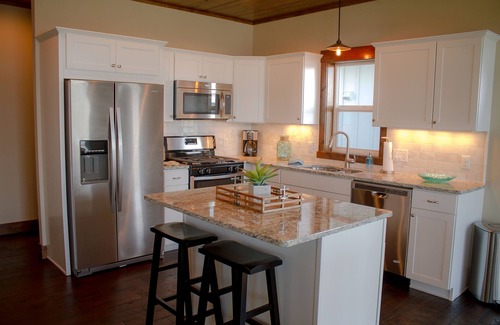 East Gull Lake Cottage | Newer Construction - Gull Lake Cottage on Squaw Point - 1 of 2 - East Cottage