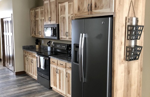 Grandy House | Newer Construction 5BR, 5BA Lake Home near Milaca
