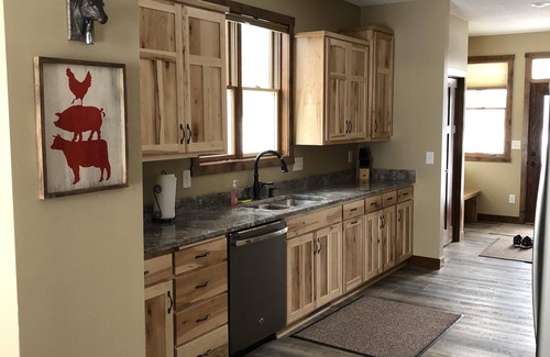 Grandy House | Newer Construction 5BR, 5BA Lake Home near Milaca