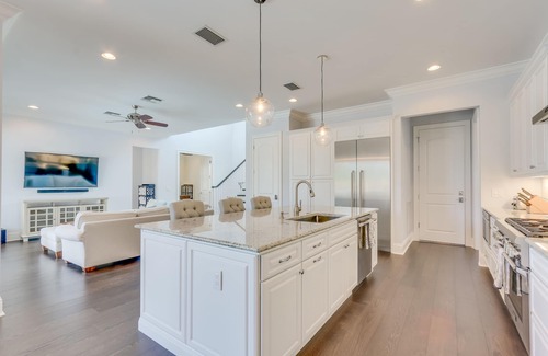 Totterdale House | Newer Island Style Home with Salt Water Pool
