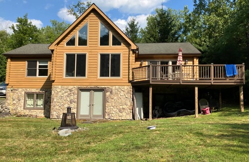 Athens House | Newer Lakefront Log Cabin w/Beautiful Views, 4 BR Plus Loft, Catskills