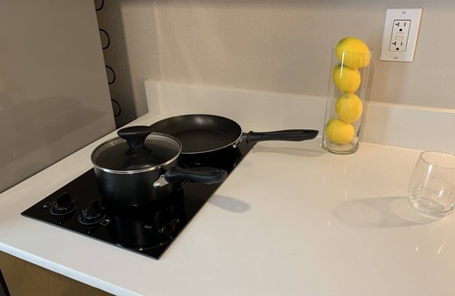 Mission Hills Hotel | Newer private Studio in a great location