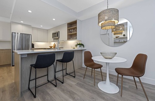 Sidney Condo | Newer Sidney Condo - 2 Blocks to the Ocean