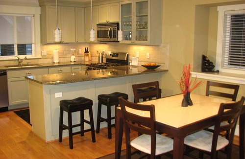 Atlantic House | Newer Town Home in the Heart of the City