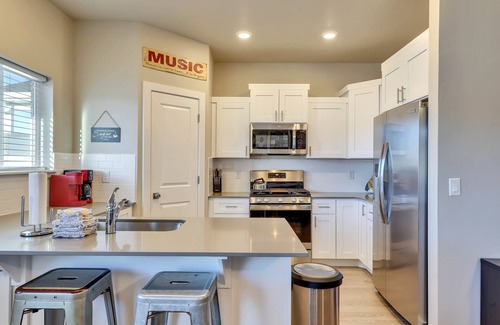 Cedar City House | Newer townhome in Cedar City, 3 bdrm/2 bath 2 level private home