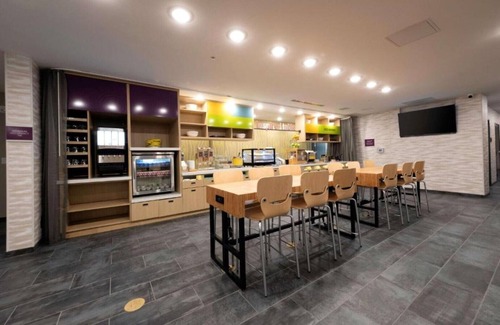 Tanasbourne House | Newest all-suite stay room in Hillsboro !