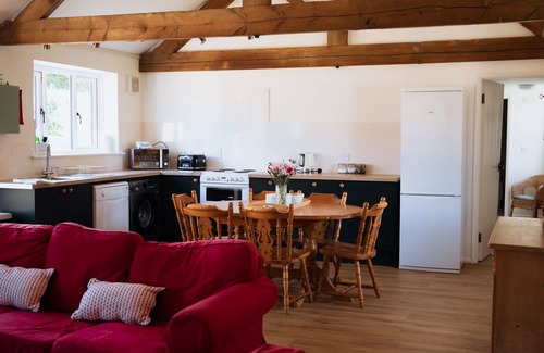 Blandford Forum Cottage | NEWFIELD FARM COTTAGES, pet friendly in Blandford Forum