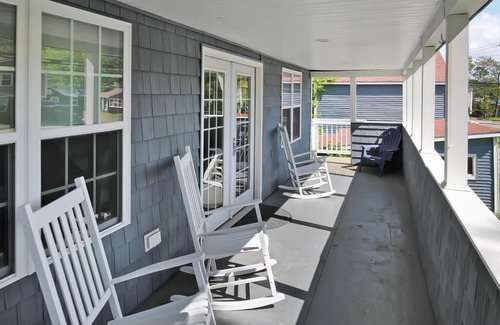 Bristol Ski Chalet | Newfound Lake View Lodge luxury!