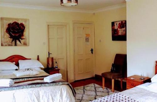 Seven Houses Cross Roads House | Newlands Lodge