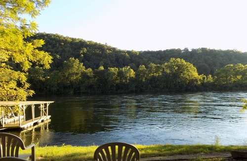 Lakeview House | Newlands Peaceful Escape, nice room close to River for get away for two people.