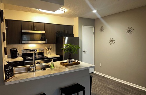 Dearborn Apartment | Newley listed 1 Bedroom Apartment