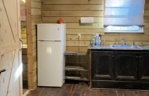 Marvell Apartment | Newly added studio apartment, above garage.