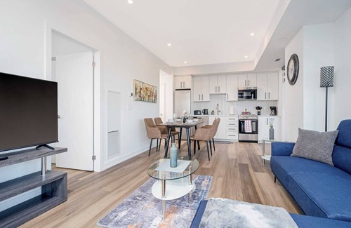 Kitchener Apartment | Newly Built 22nd Floor Condo w Stunning Views