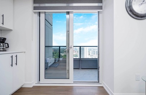 Kitchener Apartment | Newly Built 22nd Floor Condo w Stunning Views