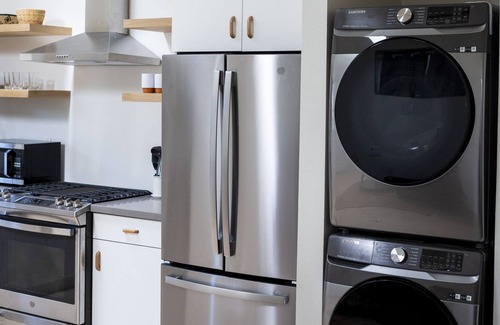 Gardena House | Newly Built 2BR / AC / BBQ + Firepit