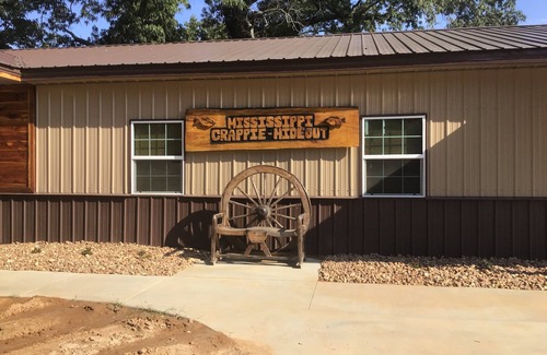 Independence Cabin | Newly built, 3 bedroom Cabin in a quiet neighborhood near Sardis Lake, MS.