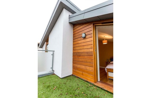 Cambridge House | Newly built 3BR home minutes from Addenbrooke's