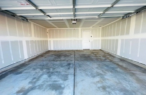 Fort Mohave House | Newly Built 4 Bed Home near the river-centrally located near shopping and dining