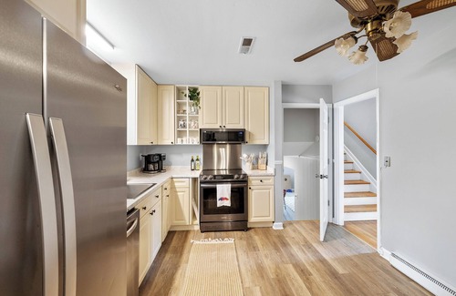 Hidden Valley House | Newly Built 4BD - Cozy Stay w/Movie & Games