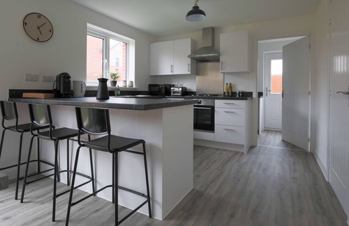 Old St Mellons House | Newly Built 4Bed House 15 mins to Newport/Cardiff