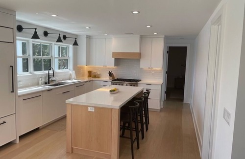 Water Mill House | Newly Built 6 Bed/5.5 Bath Modern Farmhouse with Pool and Hot tub