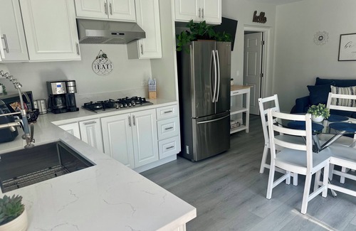 Simi Valley House | Newly built Adorable home with Huge patio with fire pit. Peaceful and quiet!