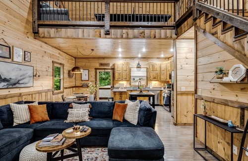Epworth Cabin | Newly-built cabin with seasonal mountain views, a private hot tub and fireplaces