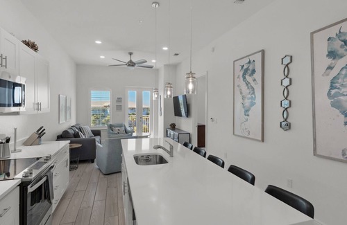Gulf Place Condo | Newly Built Condo w/3 Pools & Steps to Beach + Free Attraction Tickets!