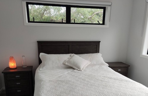 Tawa House | Newly Built comfortably home in Wellington Tawa