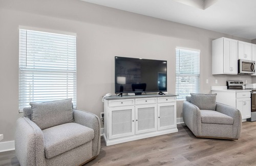 Navarre House | ⛱️Newly Built-Covered Patio-Large Fenced Backyard-4BR Sea Navarre