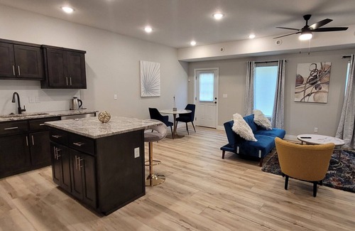 Joplin House | Newly Built Cozy Retreat close to shopping and restaurants