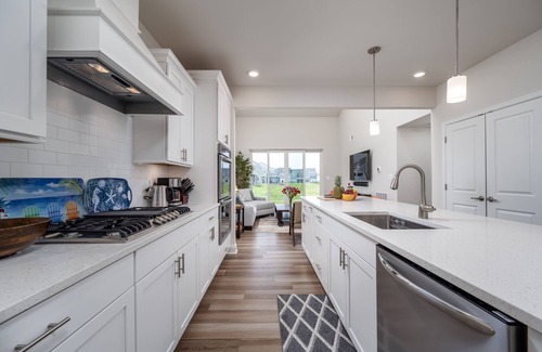 Long Neck House | Newly built end unit townhouse with Pond views in The Peninsula!