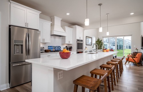 Long Neck House | Newly built end unit townhouse with Pond views in The Peninsula!