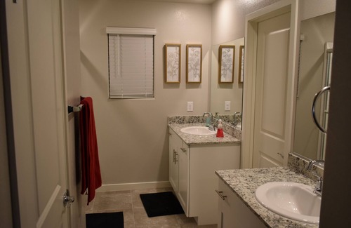 Enterprise House | Newly built Family-Friendly 4BR House in 2022, Close to the Airport and Strip