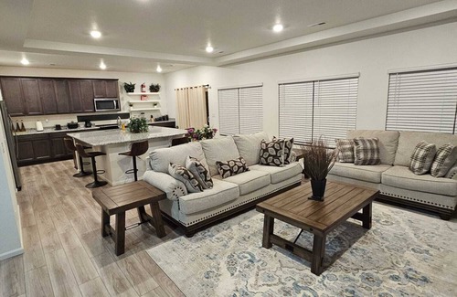 Commerce City House | Newly Built Getaway At Buffalo Run Golf Course