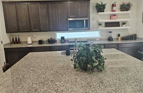 Commerce City House | Newly Built Getaway At Buffalo Run Golf Course